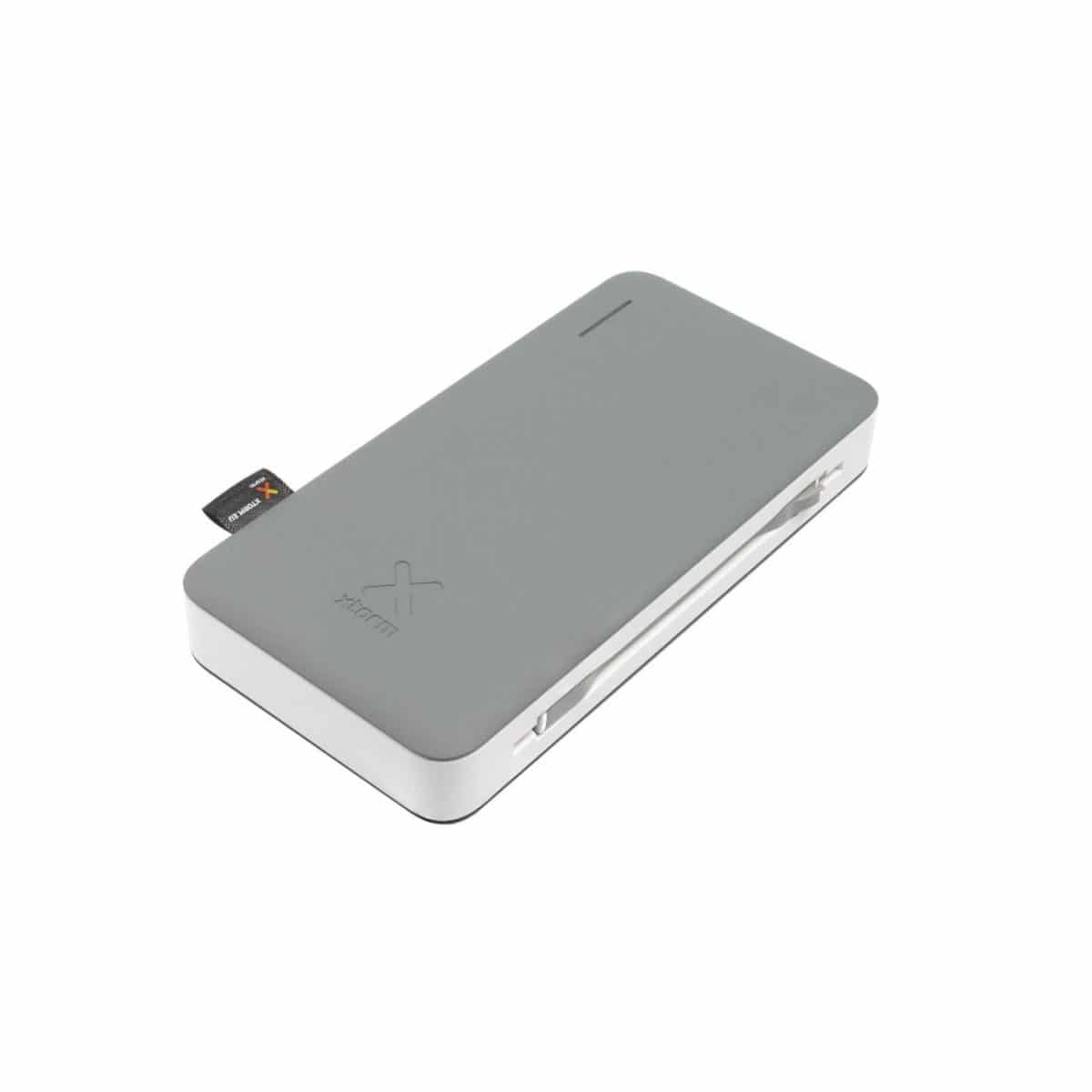 baterie-externa-telefon-iphone-xtorm-xb301l