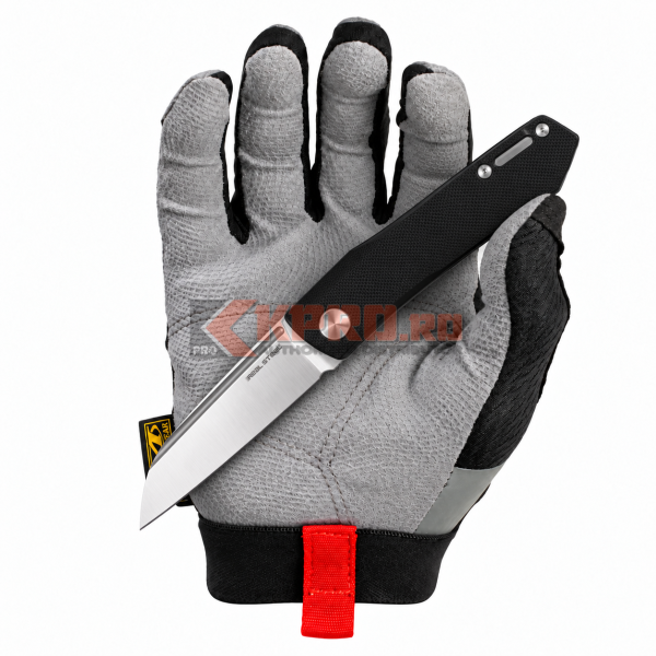 Briceag Real Steel Solis Lite Argintiu 5.0228 ținut în mănușă, watermark KPRO.ro