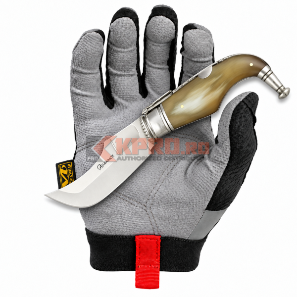 Briceag Cricket Albainox Capaora 18 Corn Taur 01016 ținut în mănușă, watermark KPRO.ro